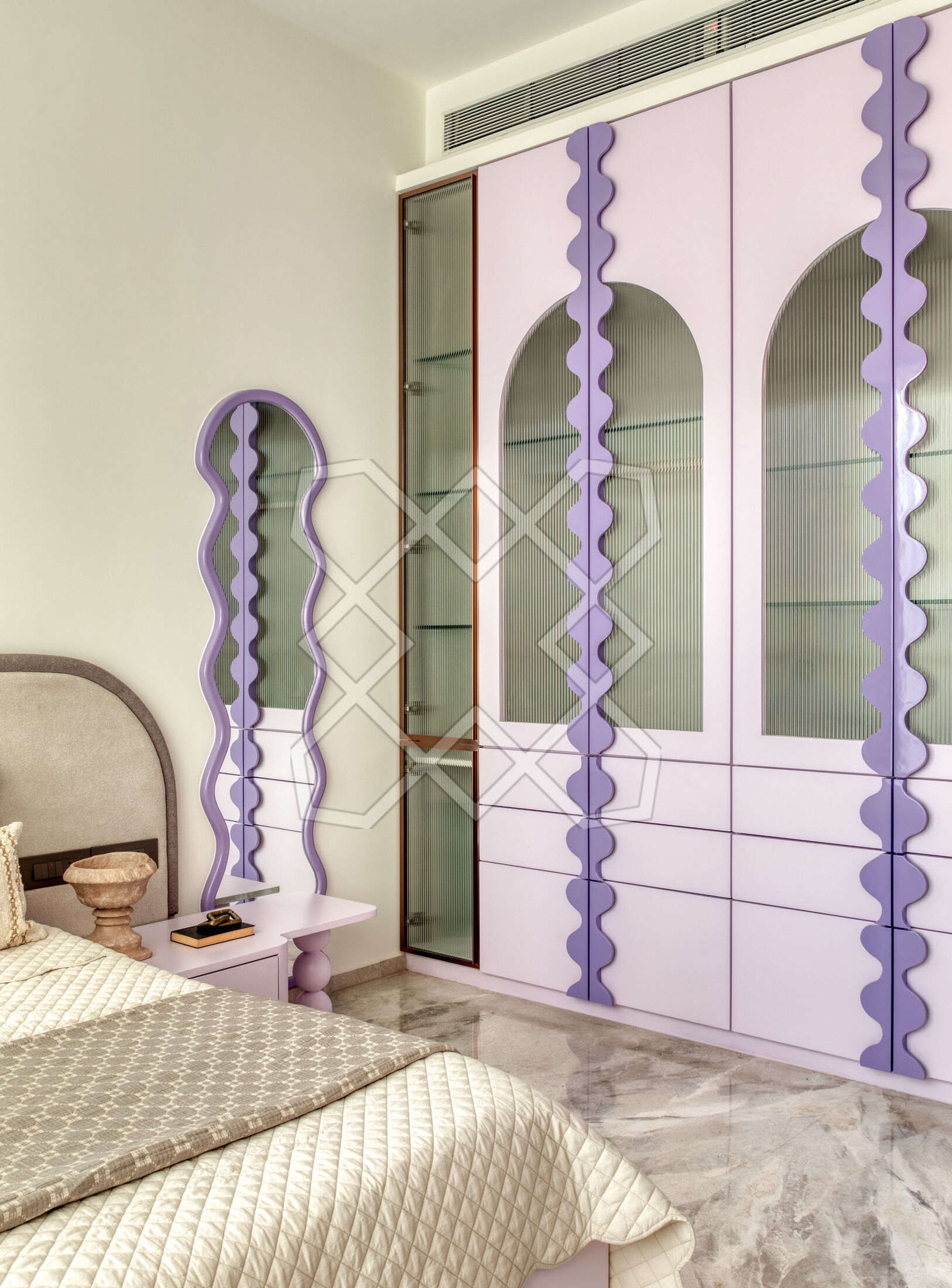 The daughter's room at Renaissance, in lilac