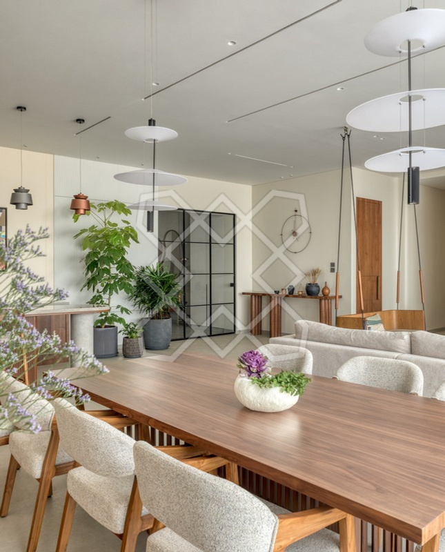 Dining, looking towards the indoor garden