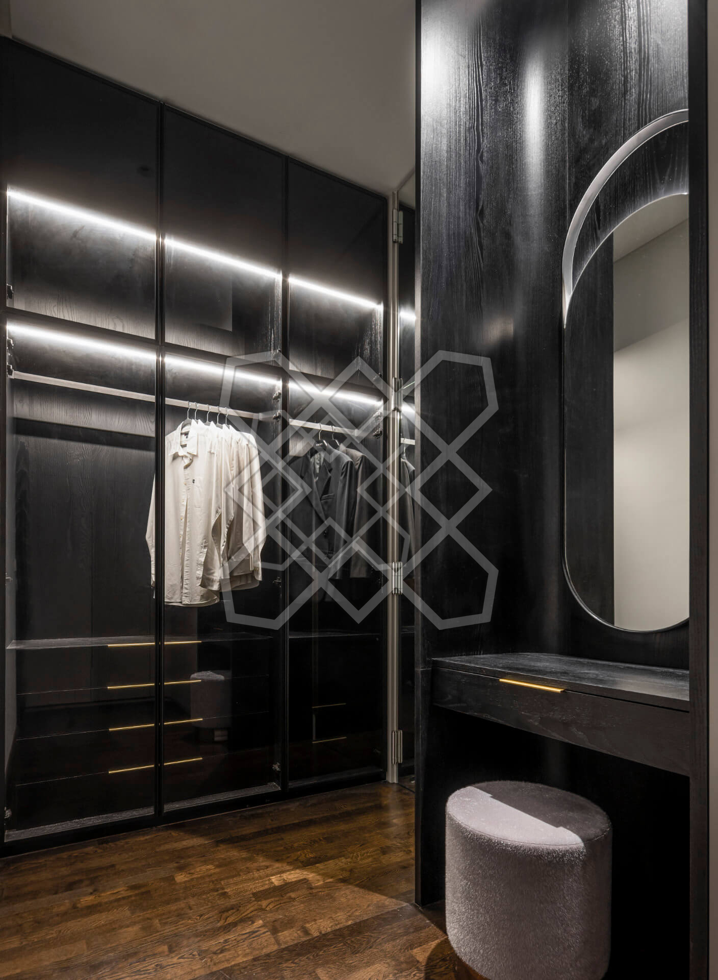 The dressing room at Plush Contemporary House, in black glass