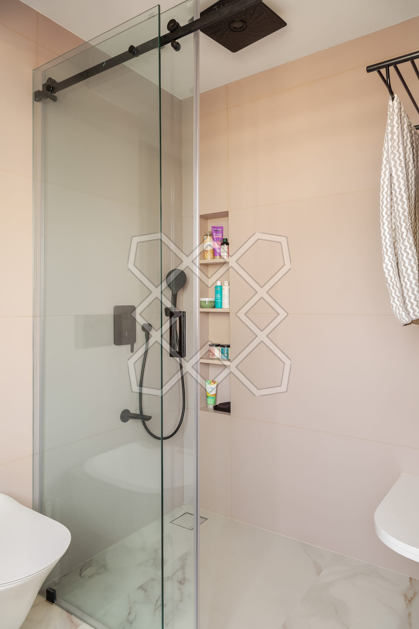 The shower in a bathroom at The Eternal Solace